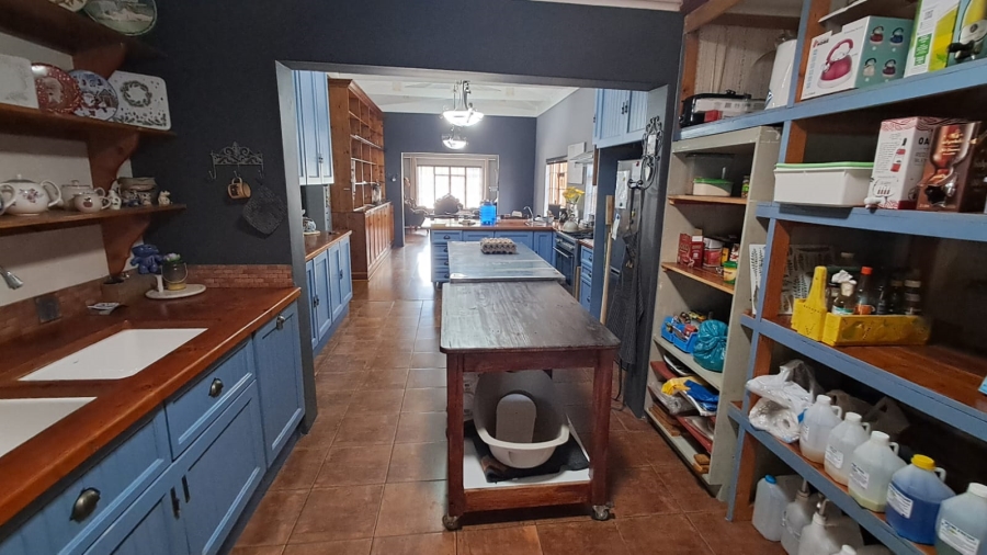 6 Bedroom Property for Sale in Parys Free State